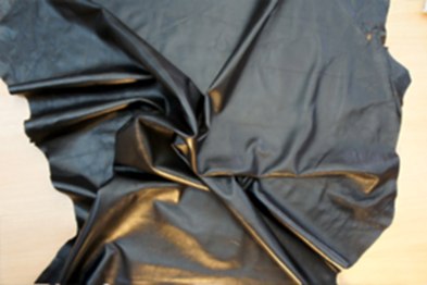 Черная глянцевая кожа Козы. Турция. Купить в Астане в Ателье Золотое Руно